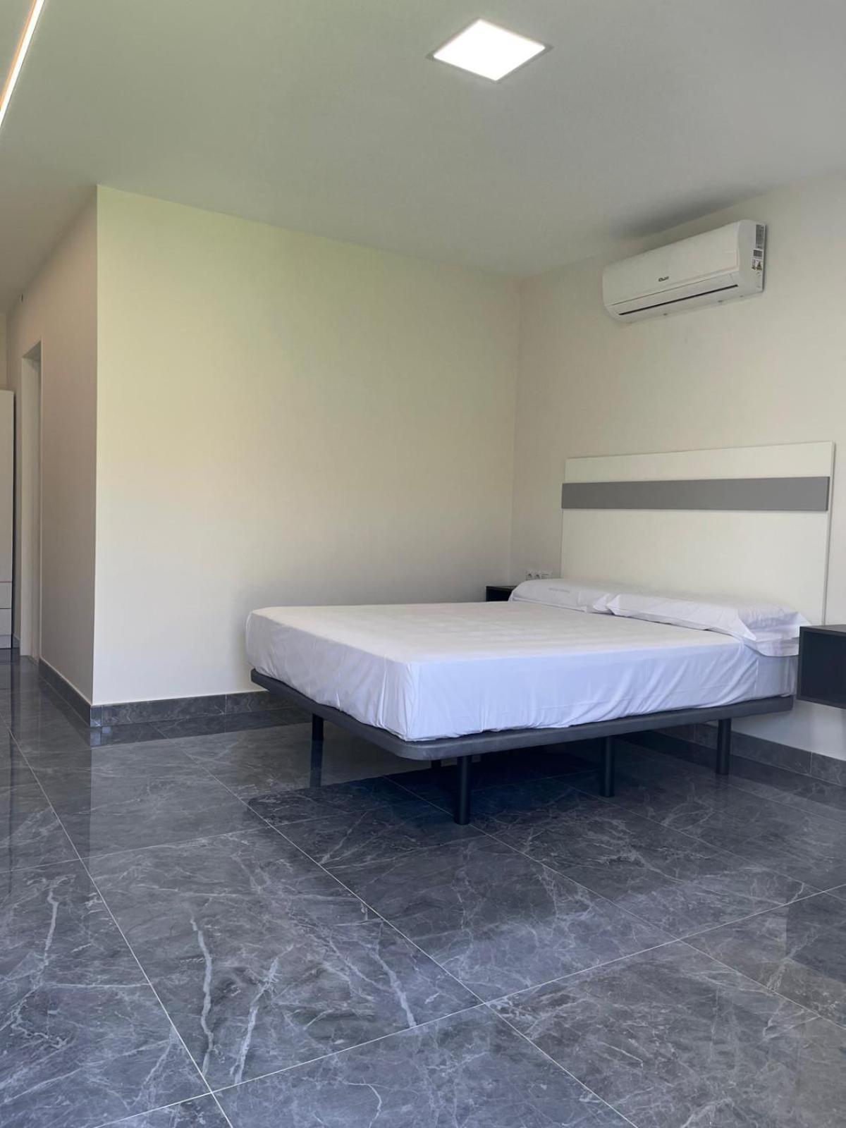 Villa Amir فوينخيرولا المظهر الخارجي الصورة